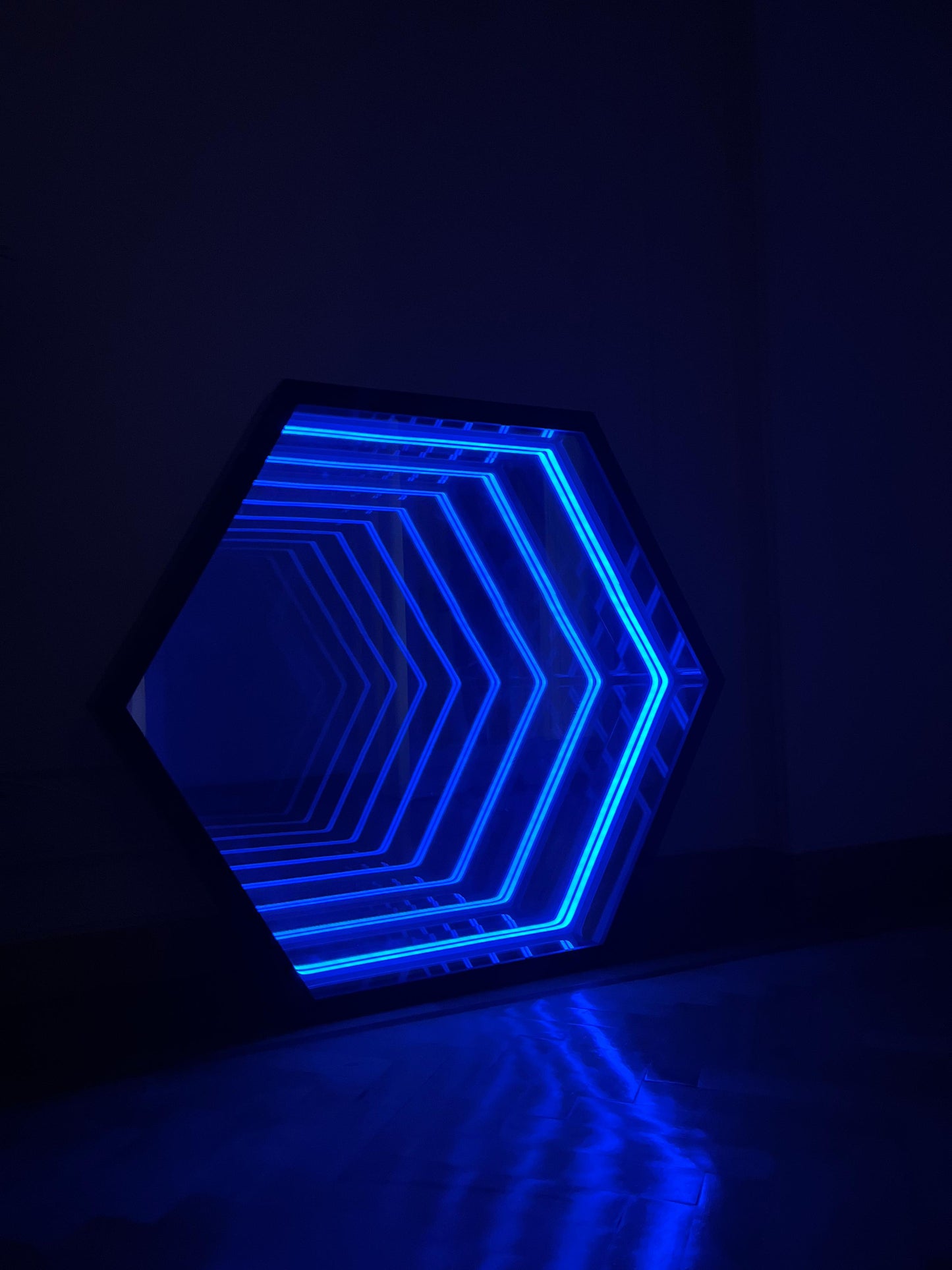 Infinity Mirror Hexagonal